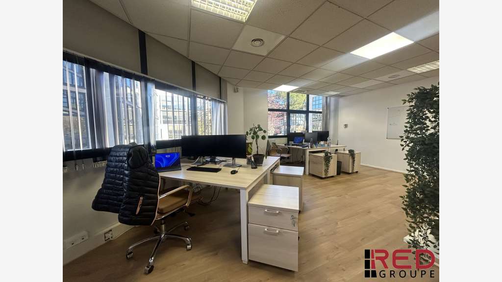 Bureaux de 69m² à louer en RDC à Aix en Provence