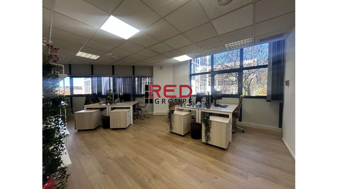 Bureaux de 69m² à louer en RDC à Aix en Provence