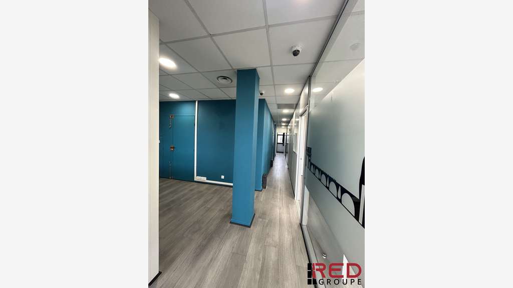 Loue bureau 217m² pole d'activité Aix-en-Provence