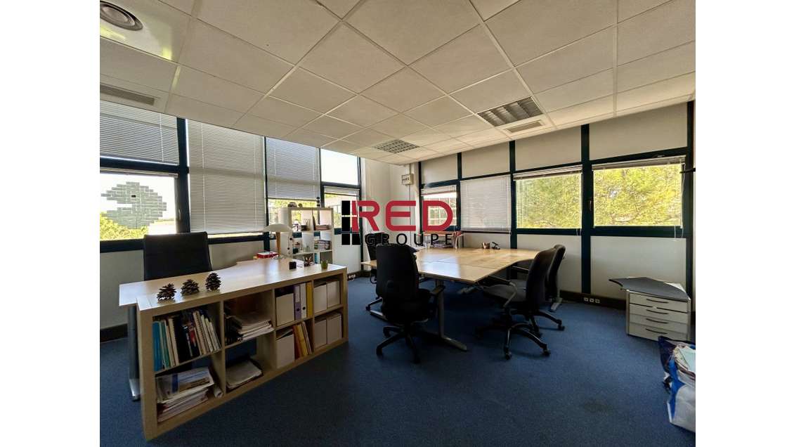 Plateau de bureau 359m² à louer à Aix en Provence