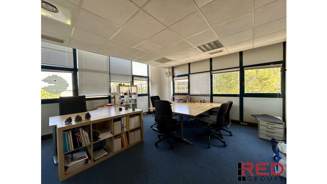 Plateau de bureau 359m² à louer à Aix en Provence