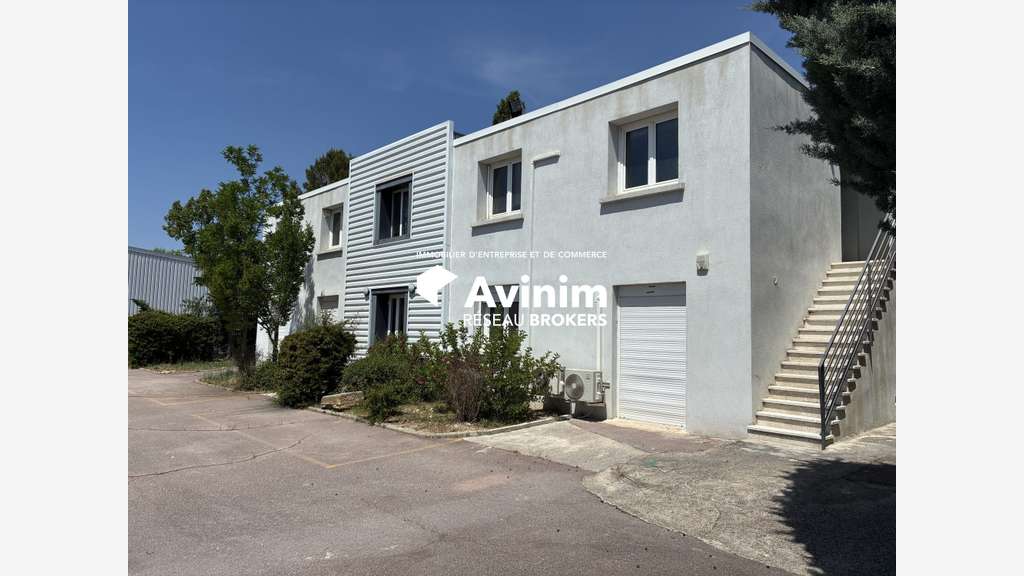A louer bureaux indépendants+terrain ZA des Milles