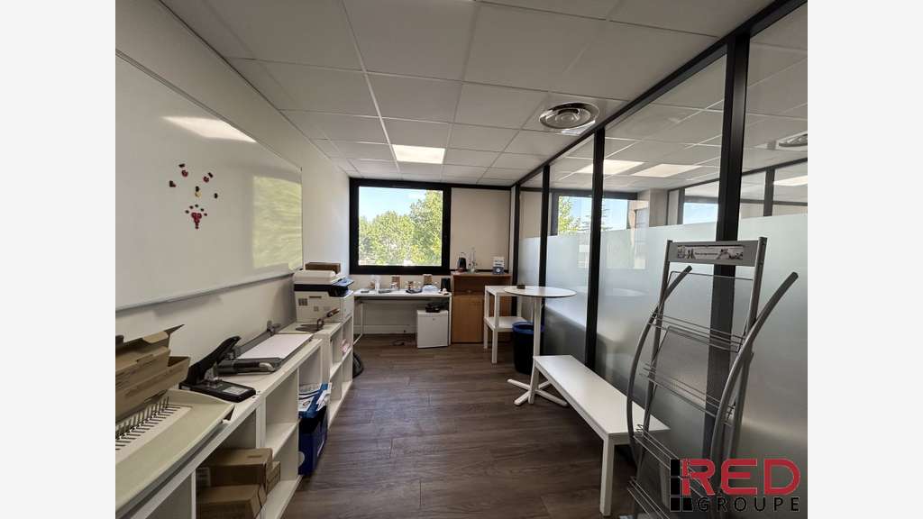 A louer bureau lumineux de 106m² à Aix-en-Provence