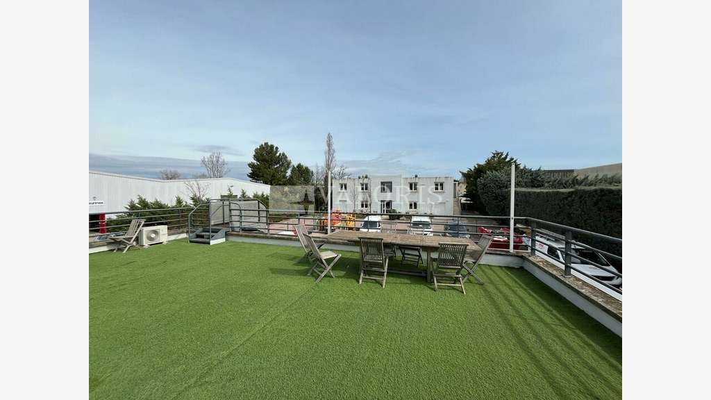 A louer bureaux de 310 et 675m² Aix-en-Provence  