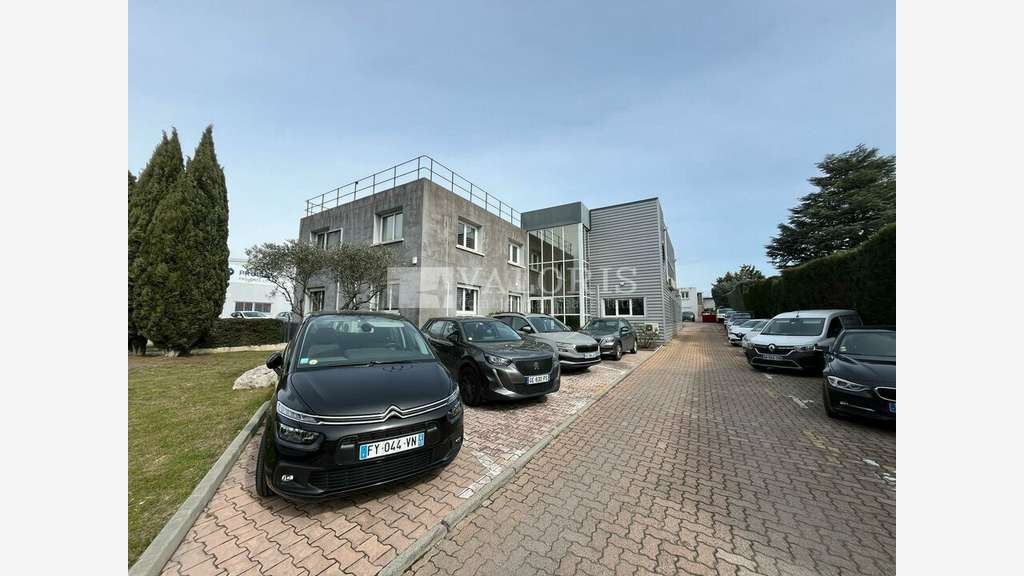 A louer bureaux de 310 et 675m² Aix-en-Provence  