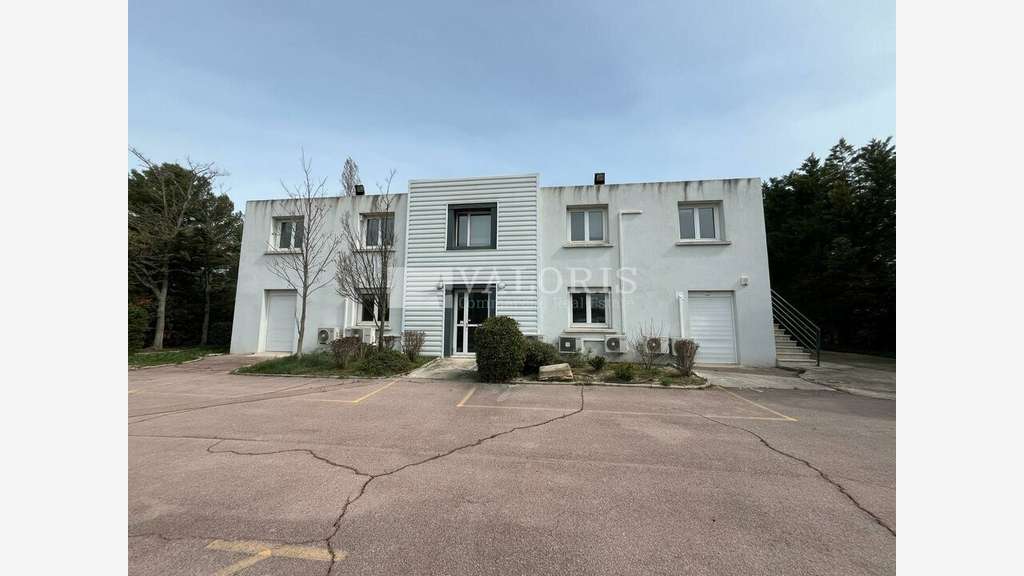 A louer bureaux de 310 et 675m² Aix-en-Provence  