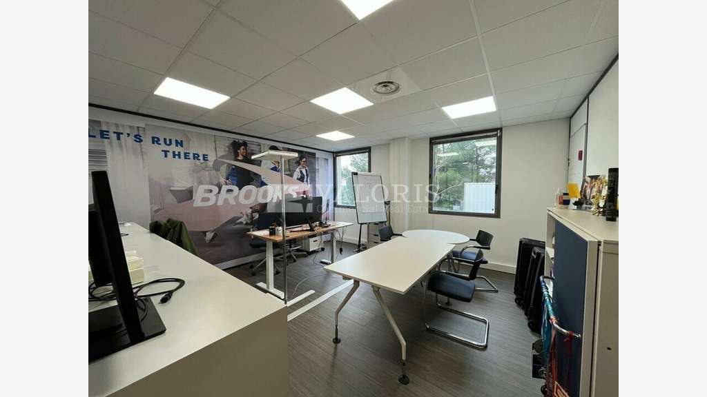 Bureaux 304m² à louer à Aix-en-Provence