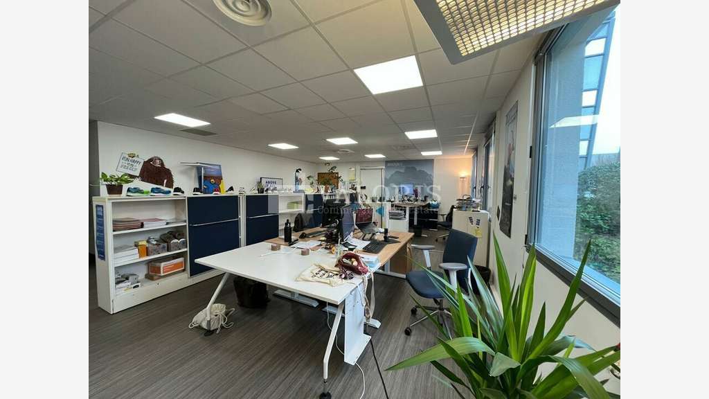 Bureaux 304m² à louer à Aix-en-Provence