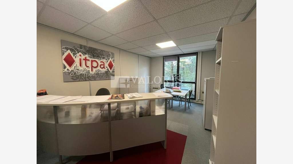 Bureaux 244m² en bon état à louer Aix-en-Provence
