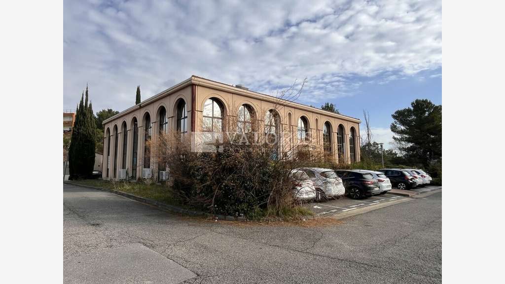 Bureaux 244m² en bon état à louer Aix-en-Provence