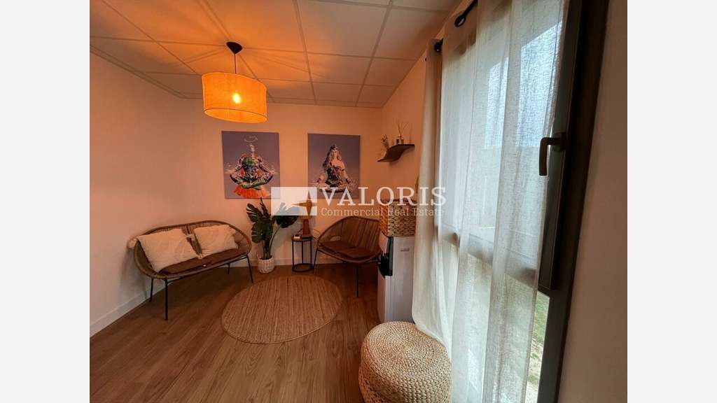 Bureaux 73m² à louer à Aix zone des Milles