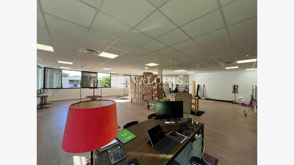 Bureaux 307m² à louer à Aix parc de Pichaury