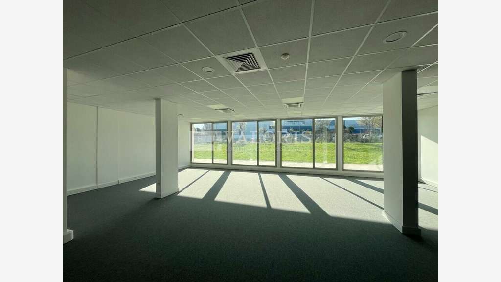 Bureaux 385m² et 181m² PMR à louer Aix-en-Provence