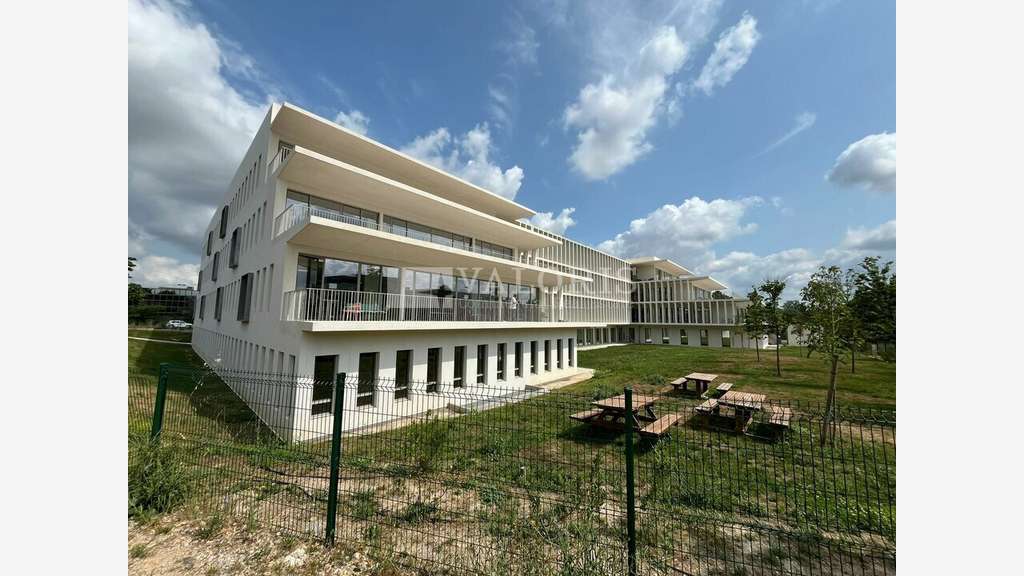 Bureaux 385m² et 181m² PMR à louer Aix-en-Provence