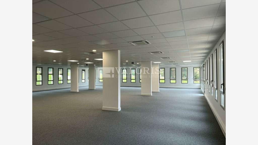 Bureaux 385m² et 181m² PMR à louer Aix-en-Provence