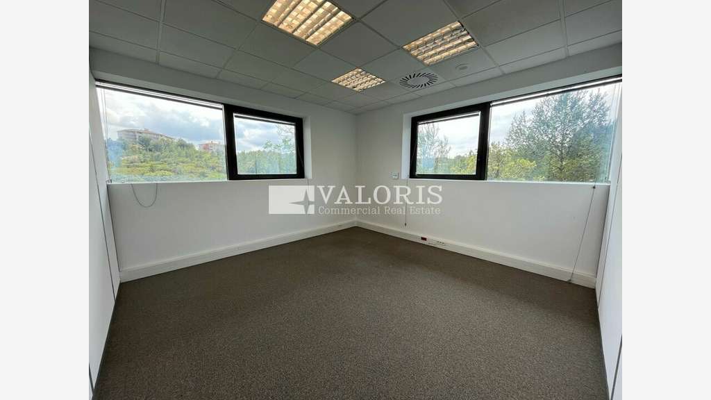 Bureaux 526m² divisibles à louer à Aix-en-Provence