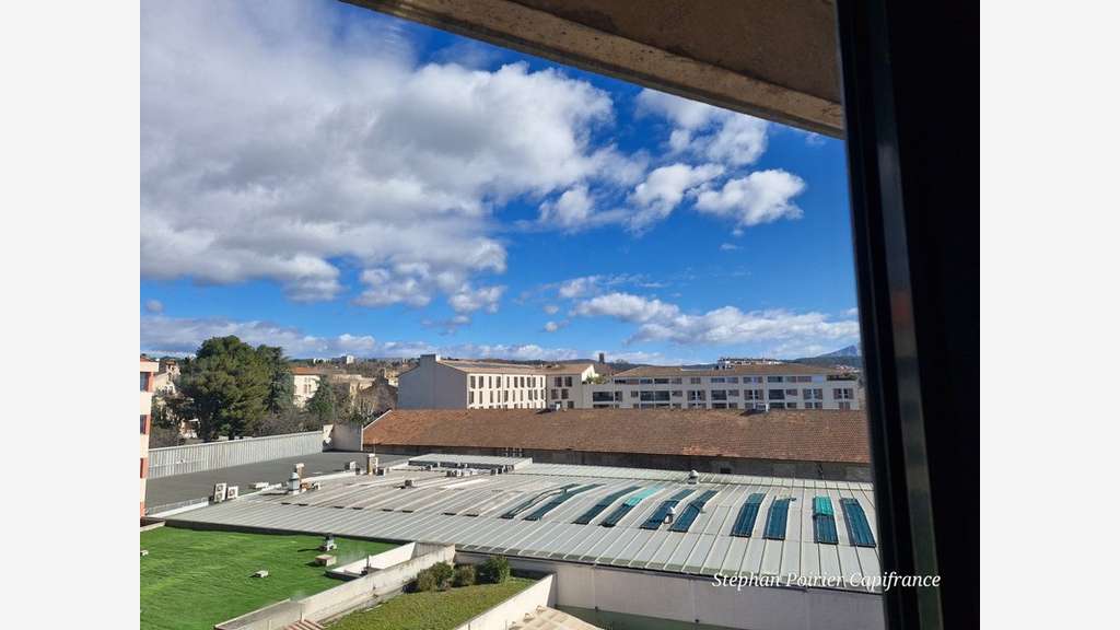 A louer bureau lumineux 85m² proche centre Aix