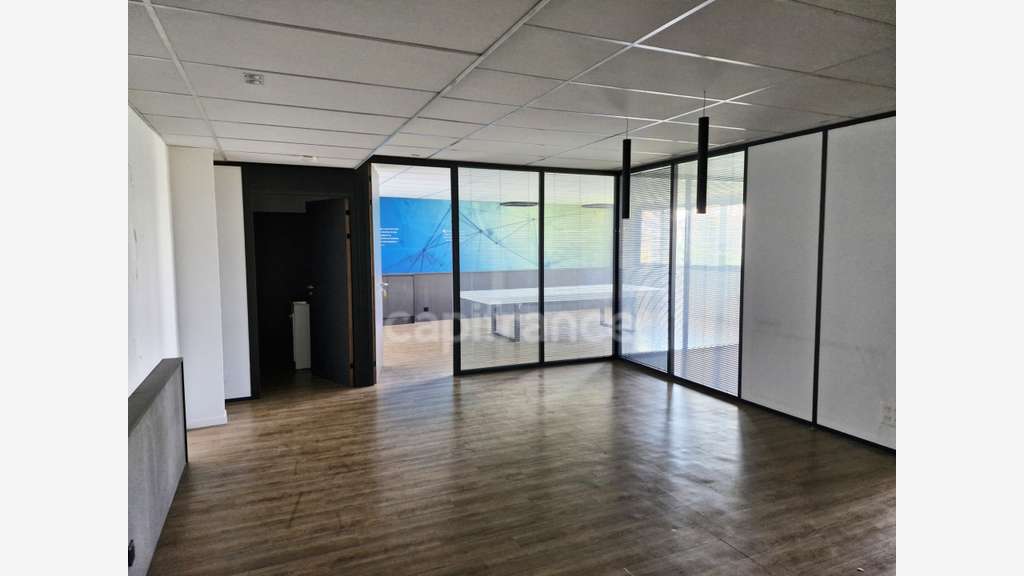 A louer bureau de 167m² à Aix-en-Provence (13)
