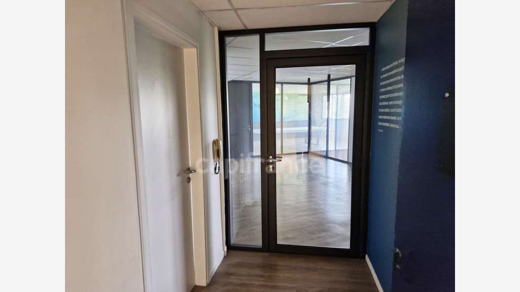 A louer bureau de 167m² à Aix-en-Provence (13)