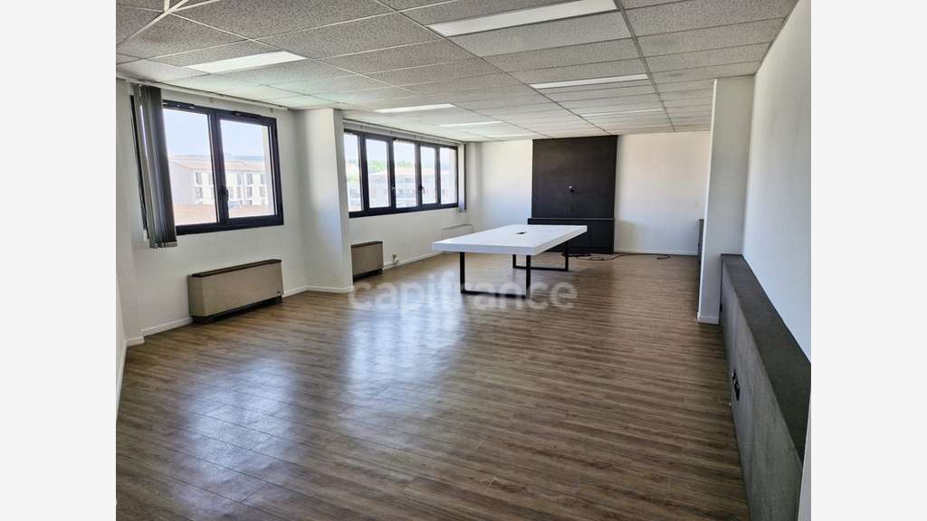 A louer bureau de 167m² à Aix-en-Provence (13)