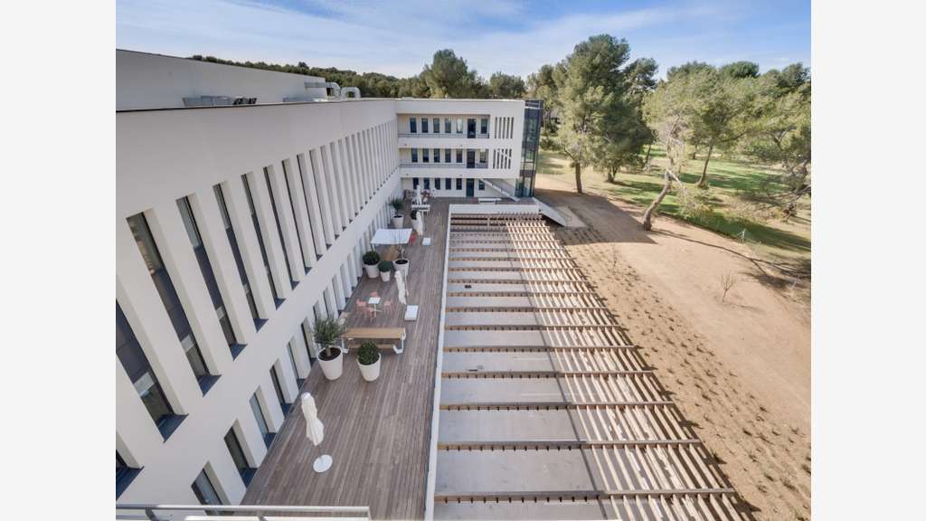 Location bureaux 435m² lumineux à Aix-en-Provence