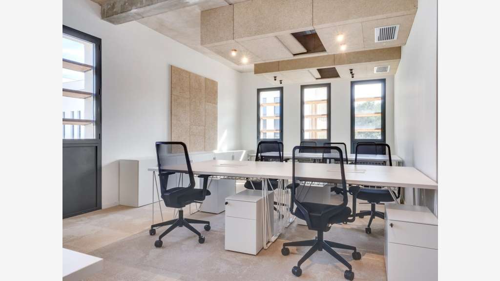 Location bureaux 435m² lumineux à Aix-en-Provence