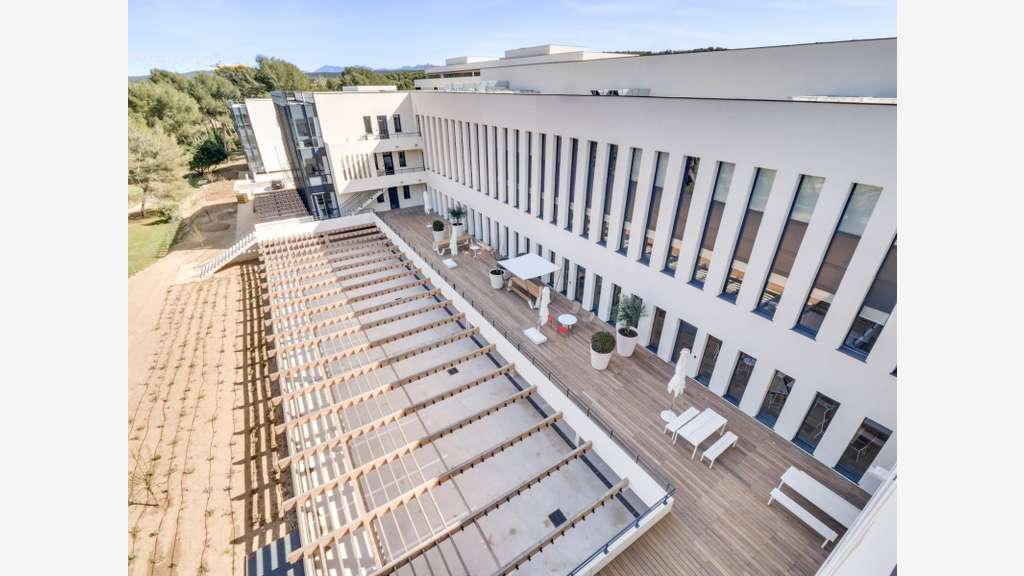 Location bureaux 435m² lumineux à Aix-en-Provence