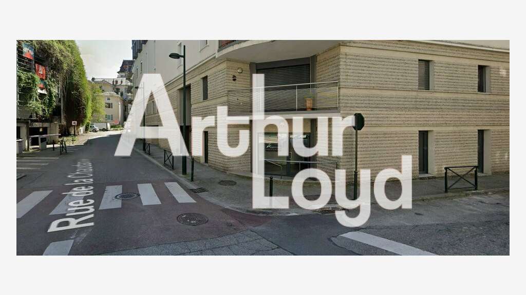 Bureau 76m² à louer à Aix-les-Bains centre