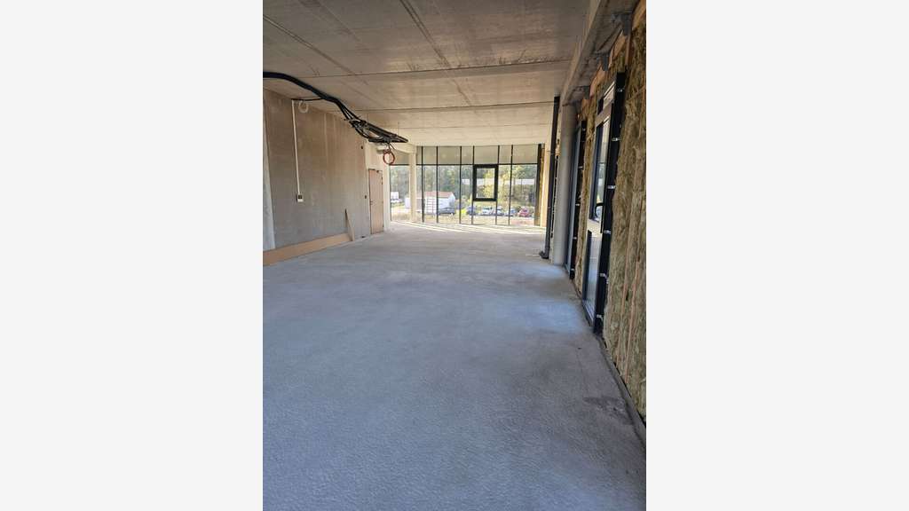 A louer bureaux neufs axe très fréquenté à Aizenay