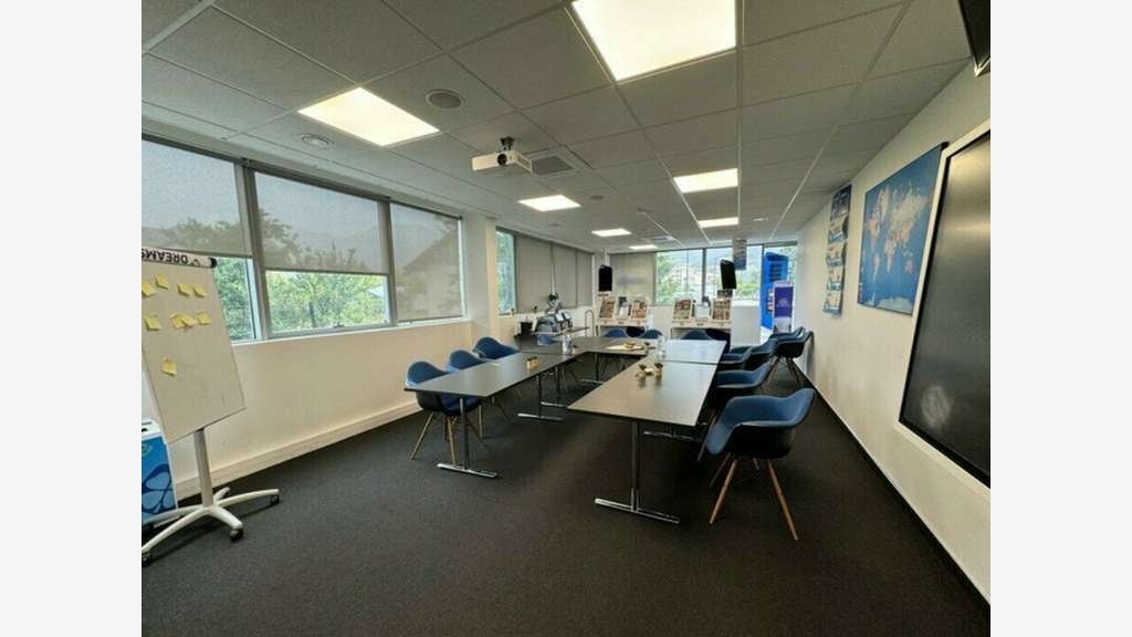 Bureaux à louer 328m² à Albertville (73)