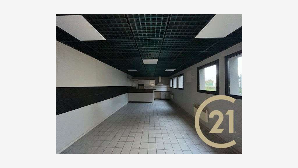 A louer atelier et bureaux 2150m² ZA Albipole A68