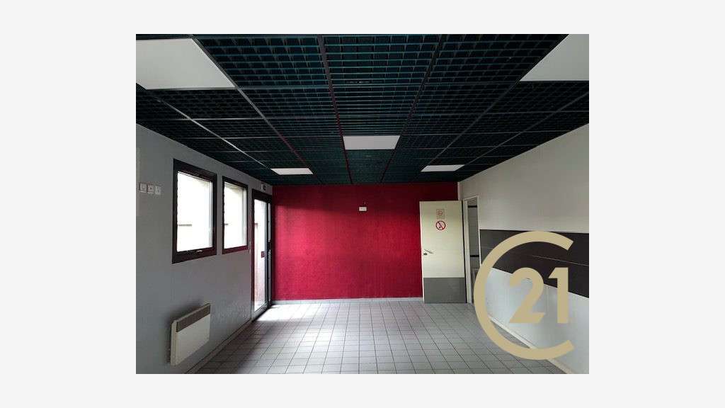 A louer atelier et bureaux 2150m² ZA Albipole A68