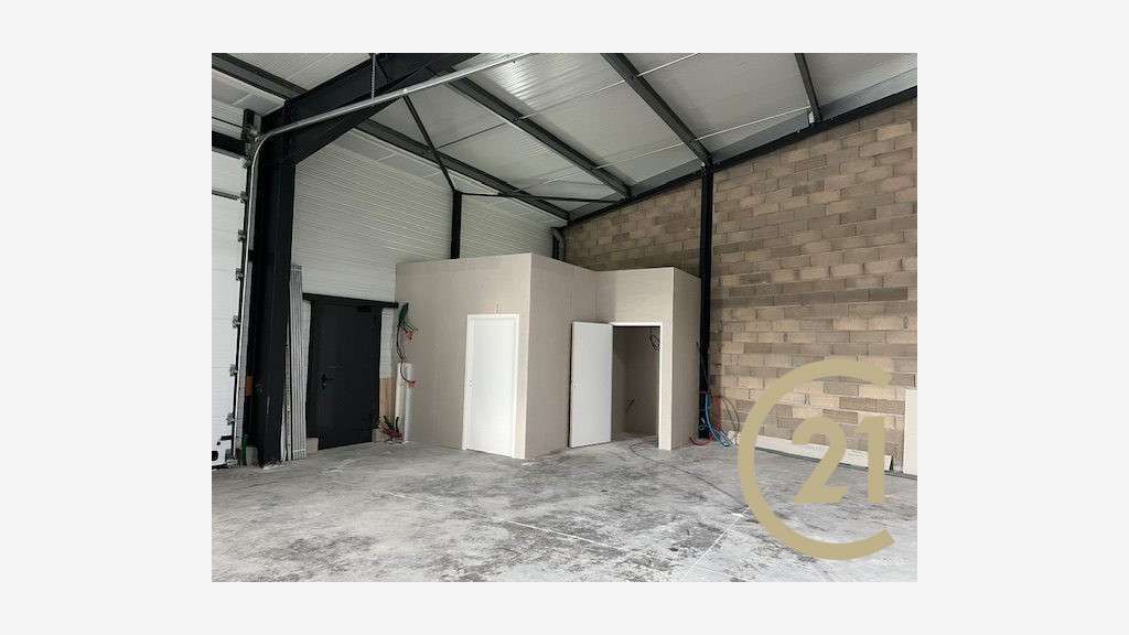 A louer local d'activité 322m² proche rocade Albi