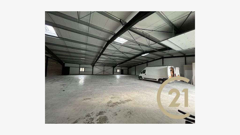 A louer local d'activité 322m² proche rocade Albi