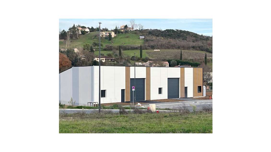 A louer local d'activité 322m² proche rocade Albi