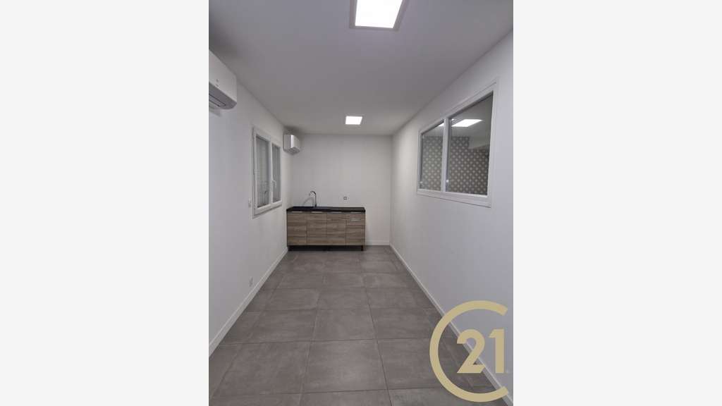 A louer local bureaux de 200m² en RDC à Albi