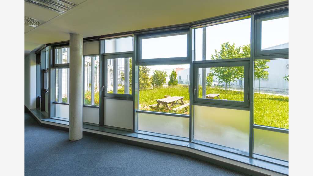 A louer bureaux 444m² excellent état à Alençon