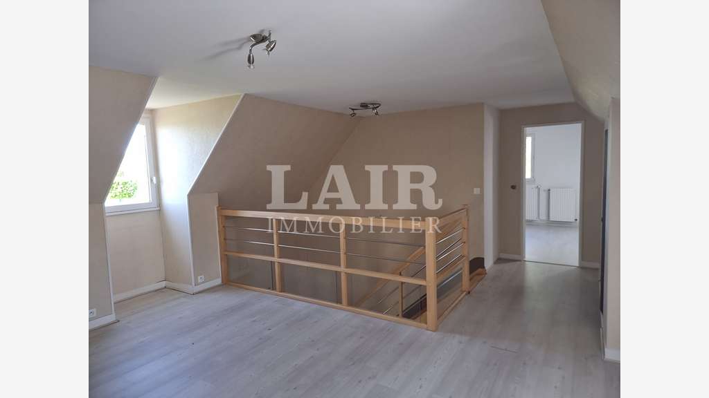 A louer bureaux 155m² Alençon axe très passant