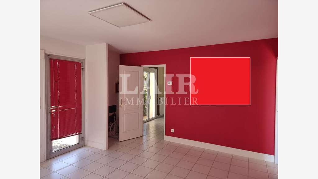 A louer bureaux 155m² Alençon axe très passant