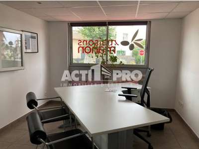 A louer bureaux de 30m² en za Pyrénees Orientales