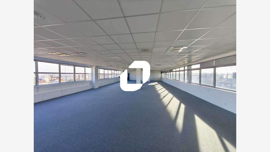 A louer Bureaux 827m² Alfortville