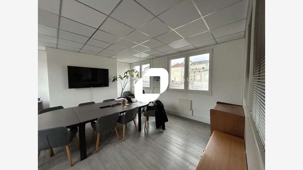 A louer Bureaux 100m² Alfortville