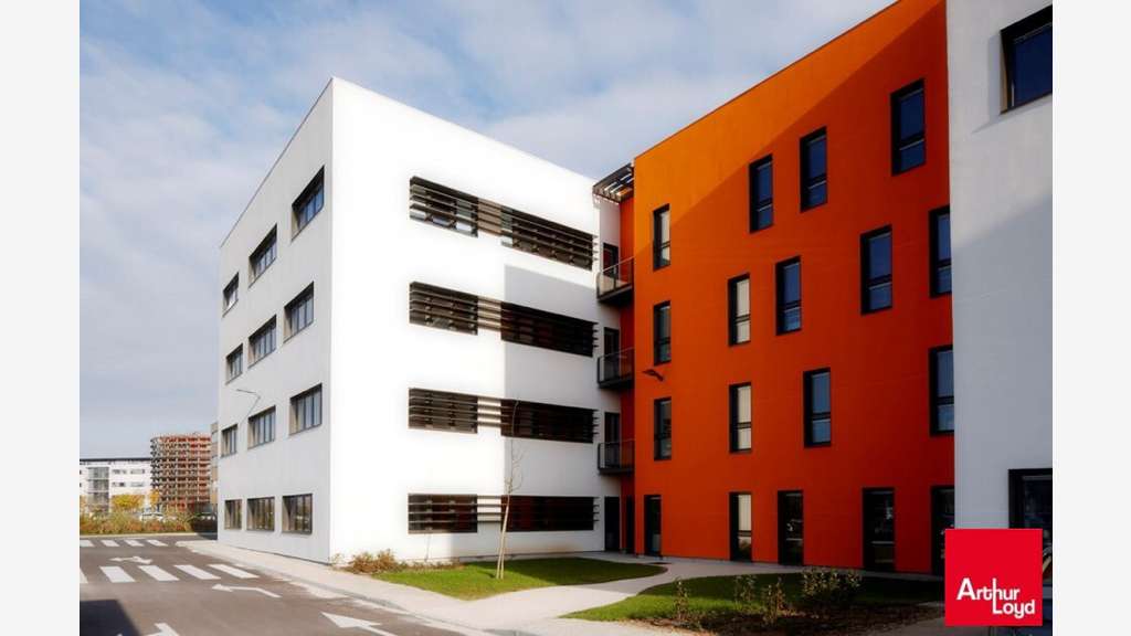 A louer bureaux 2004m² à Alixan Valence Rovaltain