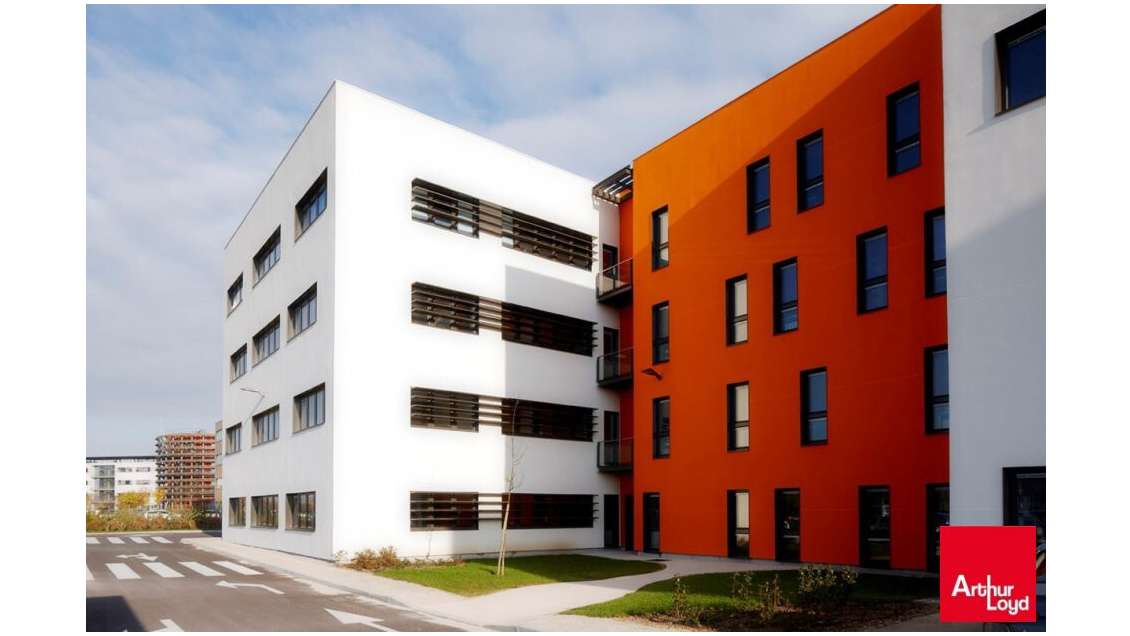 A louer bureaux 2004m² à Alixan Valence Rovaltain