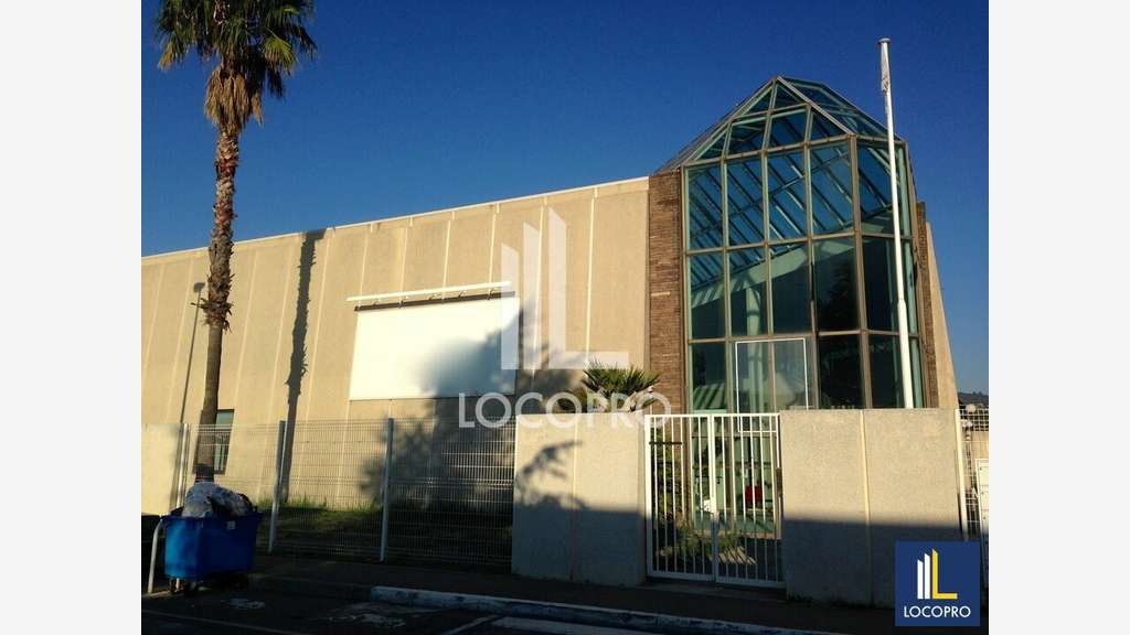 Location bureau compact 13m² à Cannes La Bocca