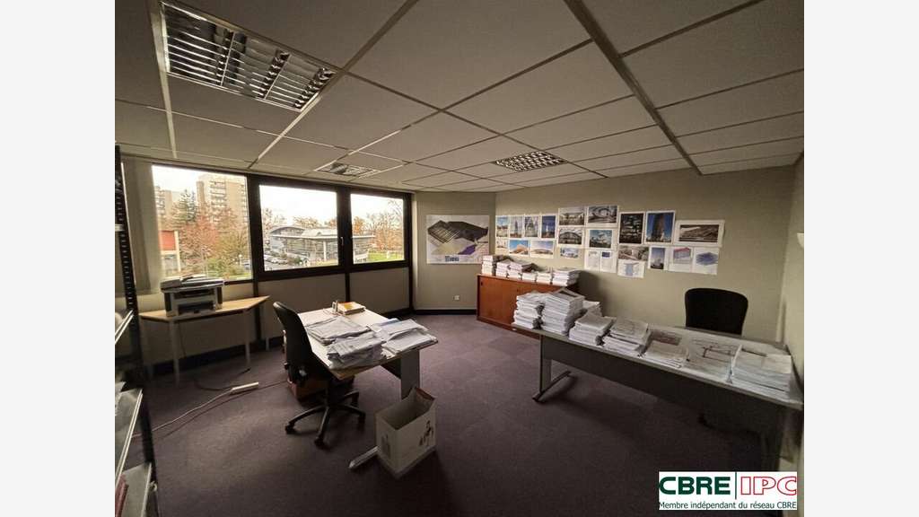 Location bureaux 170m² R+2 à Pau université