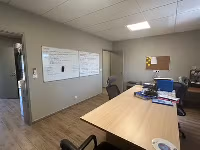 A louer bureaux aménagés 37m² à Remire-Montjoly