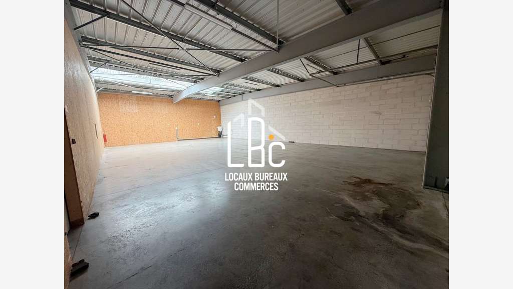 À louer 406m² bureaux et entrepôt à Ancenis
