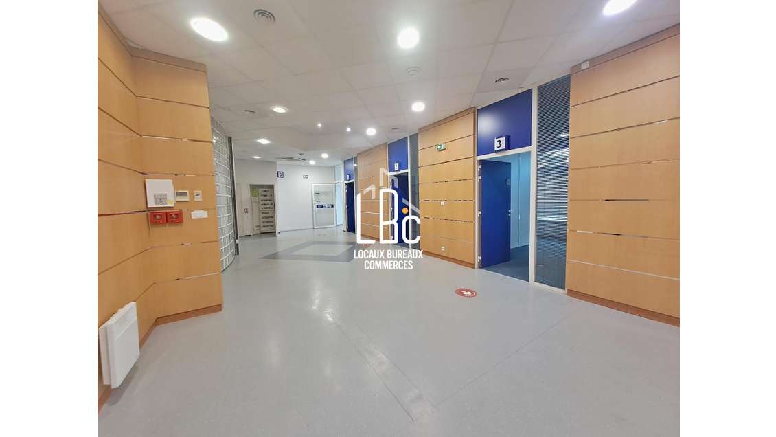 À louer bureaux de 250m² à Ancenis proche gare 