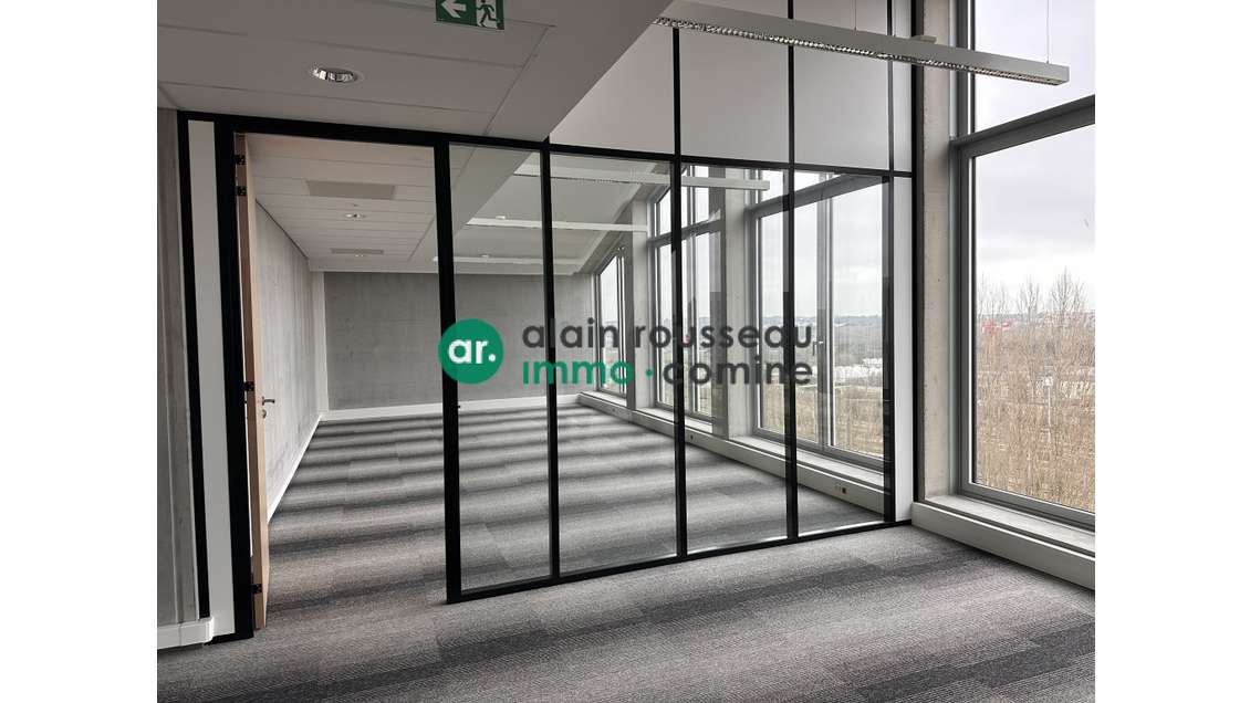 A louer bureaux 436m² belle visibilité à Angers